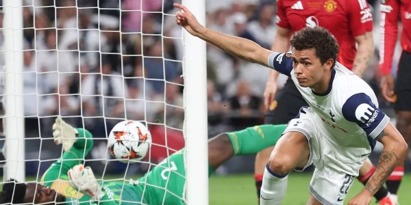 穆里尼奥：决赛失利打击曼联，热刺欧冠资格对列维至关重要