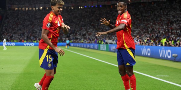 留队还是巴萨？西甲天才抉择，阿森纳切尔西无奈